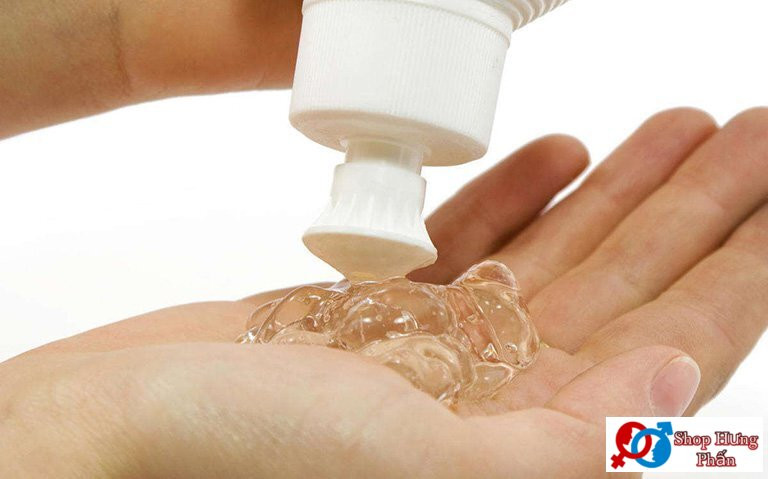 Sử dụng sản phẩm kết hợp với gel bôi trơn để tránh làm âm đạo đau rát khi thủ dâm
