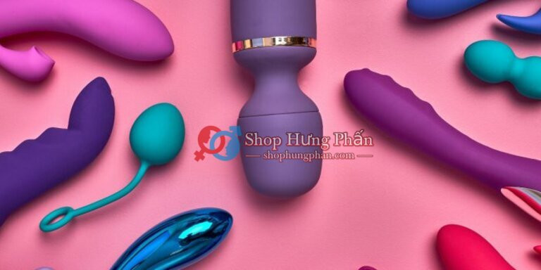 Shop Hưng Phấn cung cấp đến khách hàng đa dạng các thiết bị đồ chơi tình dục hiện đại có nhiều tính năng kích thích hưng phấn 